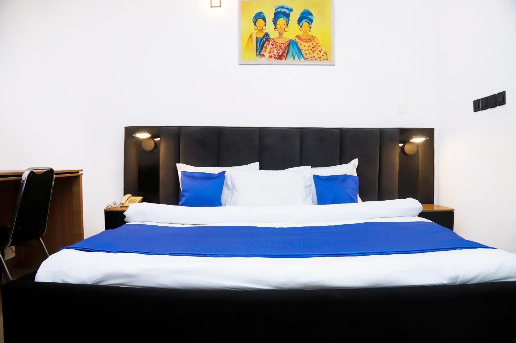 אבוג'ה Western Dreams Hotel מראה חיצוני תמונה
