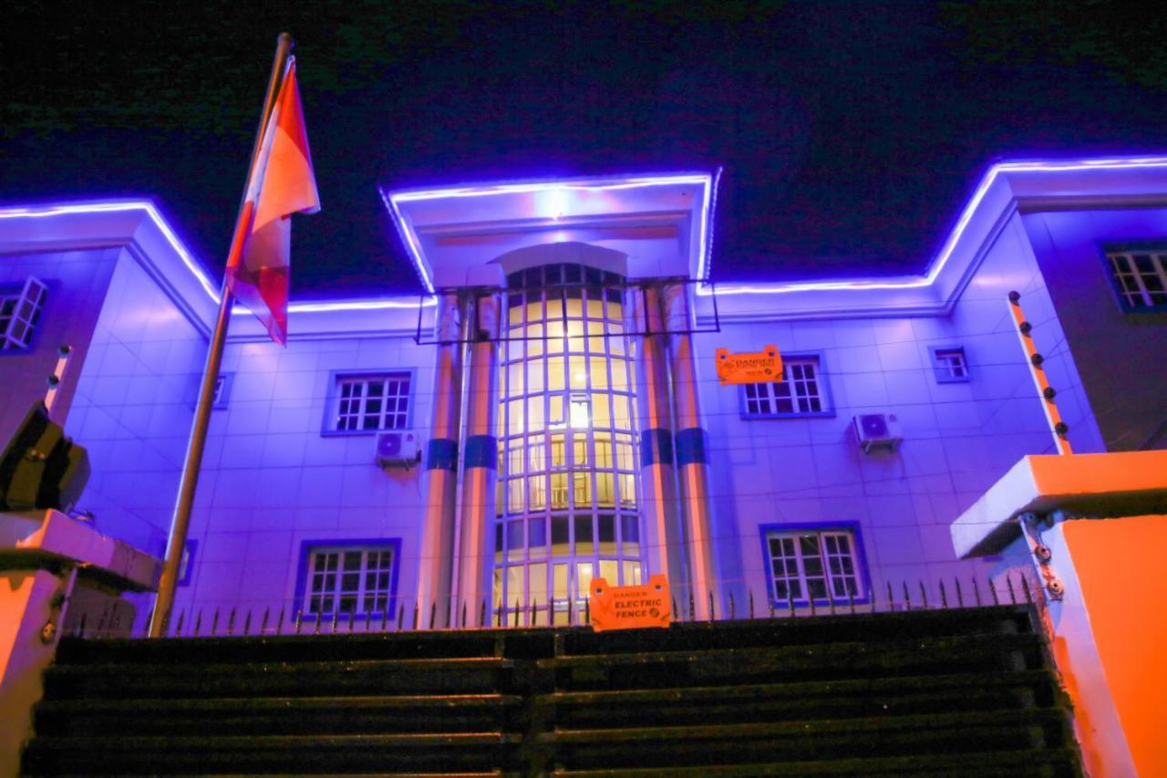 אבוג'ה Western Dreams Hotel מראה חיצוני תמונה